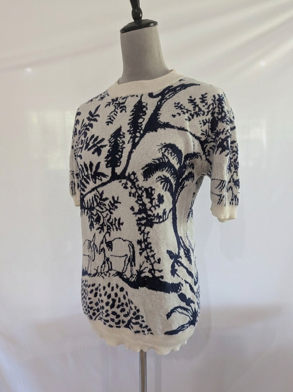 Cream and Navy Scenic Short-Sleeve Crewneck Sweater
